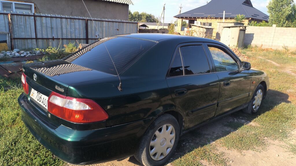 Mazda 626: 2000 г., 2 л, Механика, Бензин, Седан: фото 2