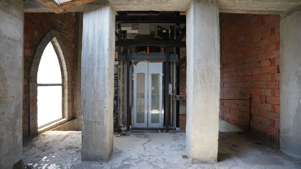 Ticarət Mərkəzi – Mall tipli obyekt - Ümumi sahə: 5 000 kv.m
