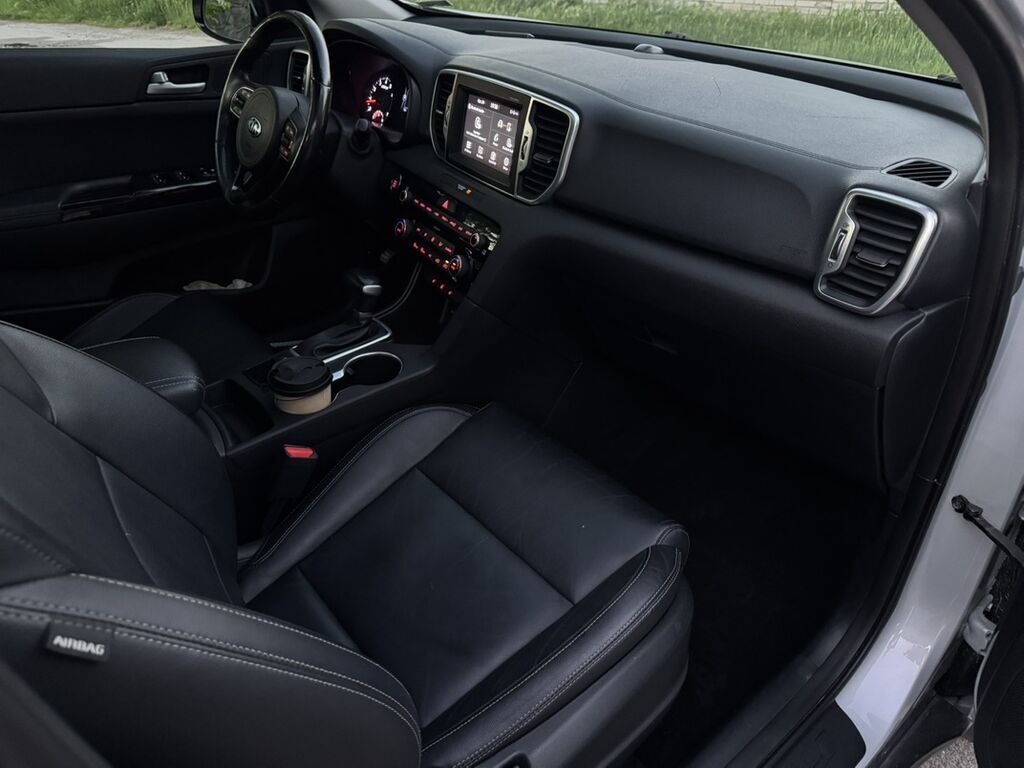 Kia Sportage: 2018 г., 2.4 л, Автомат, Бензин, Кроссовер: фото 3
