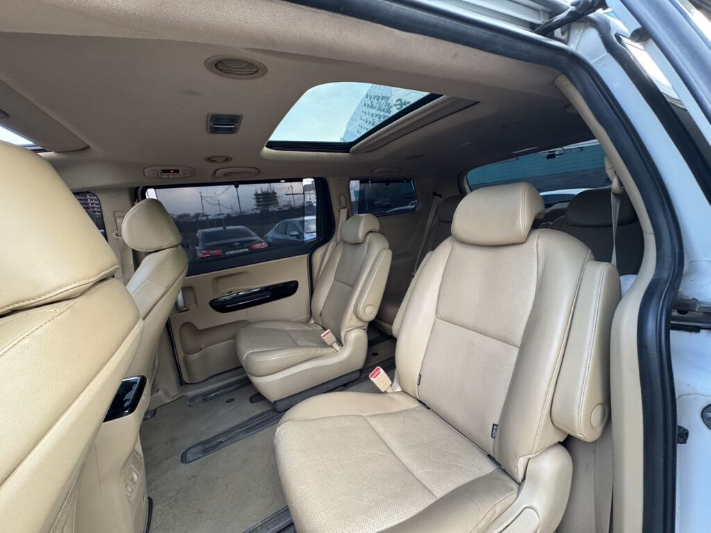 Kia Carnival: 2019 г., 2.2 л, Автомат, Дизель, Минивэн: фото 8