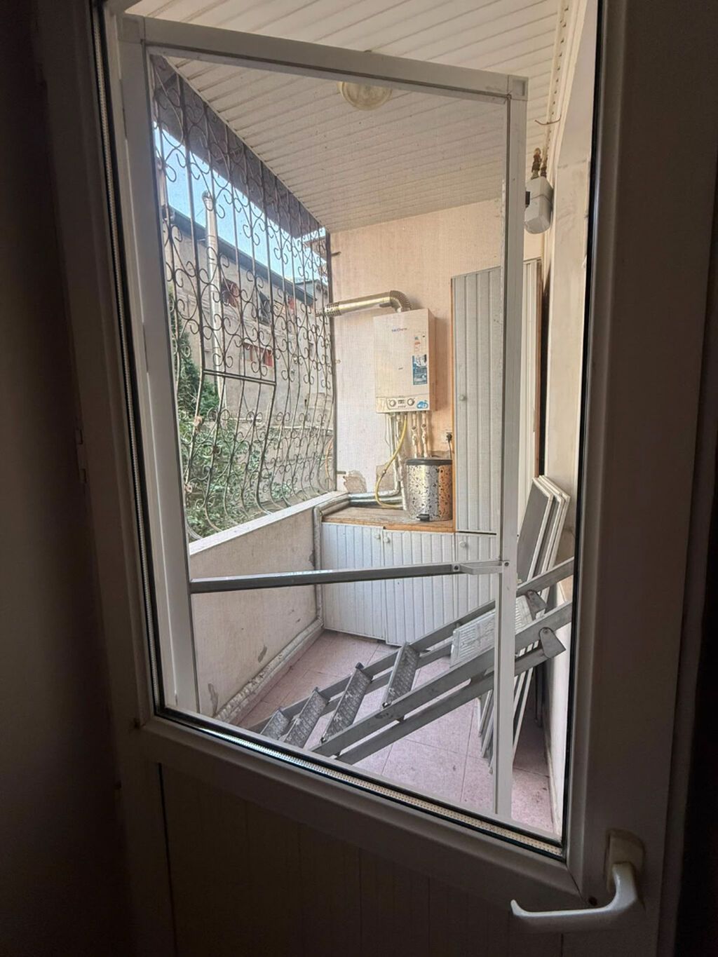8-ci mikrorayonda 3 otaqlı mənzil kirayə verilir, 158 m², 1 000 AZN/ay, şəkil 3 / 12
