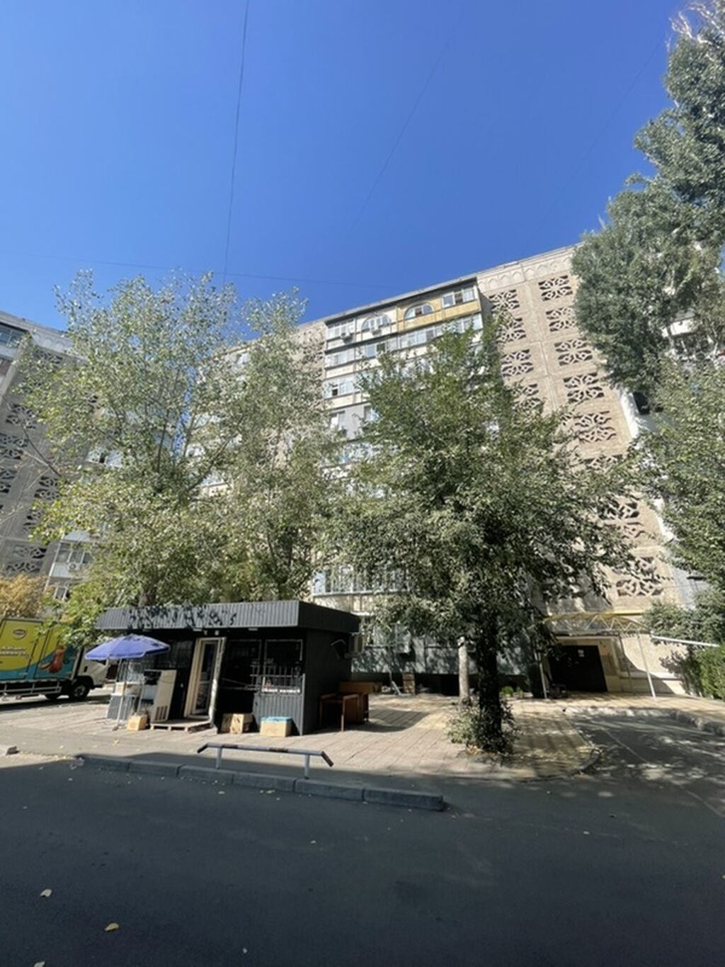 4 комнаты, 79 м², Восток-5 мкр 106 серия, 9 этаж, Старый ремонт: фото 2