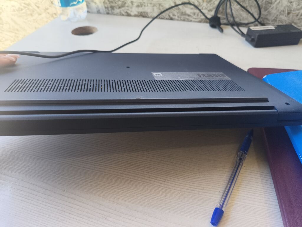 Ноутбук Lenovo Характеристики и особенности: - Экран с тонкими — фото 1
