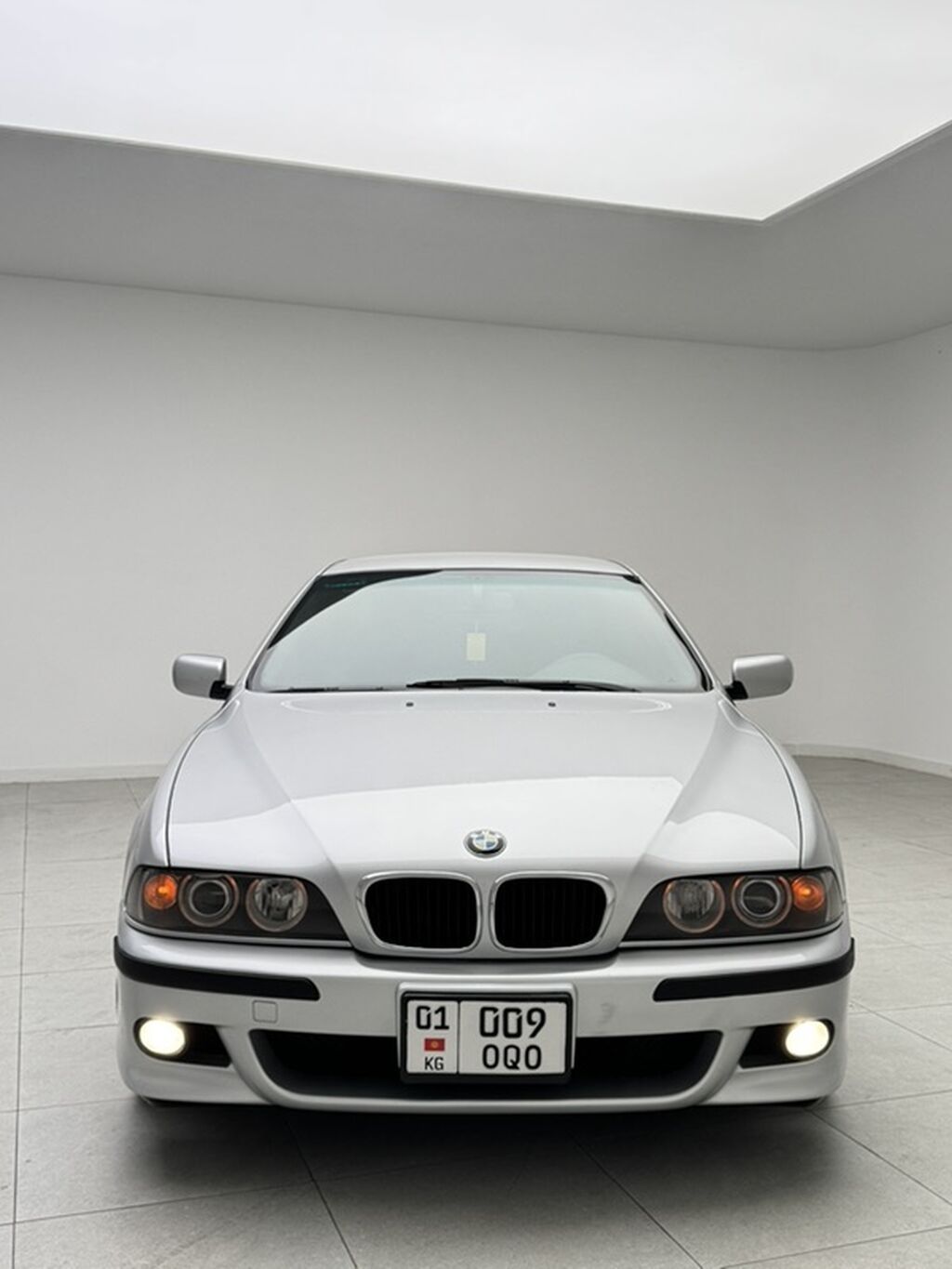 BMW 5 series: 2002 г., 3 л, Автомат, Бензин, Седан: фото 2