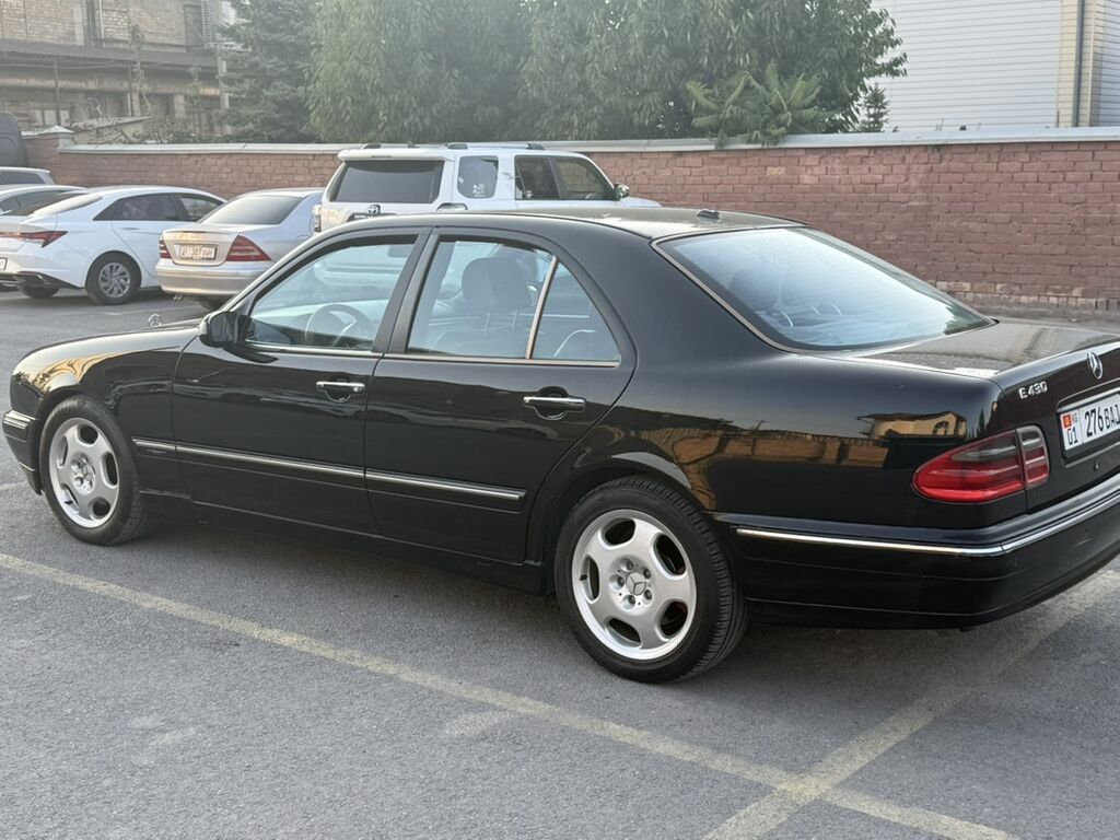 Mercedes-Benz E-Class: 2001 г., 4.3 л, Автомат, Бензин, Седан: фото 2