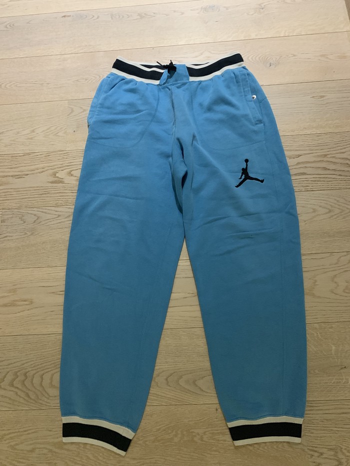 Κοστούμια: Φορμα Nike Jordan large σε lalafo.gr Φορμα Nike Jordan large σε Πεύκα