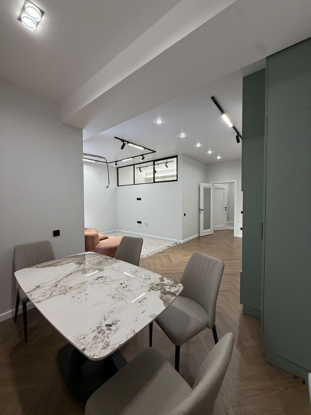 3 комнаты, 82 м², Асанбай мкр Элитка, 11 этаж, Дизайнерский ремонт: фото 2