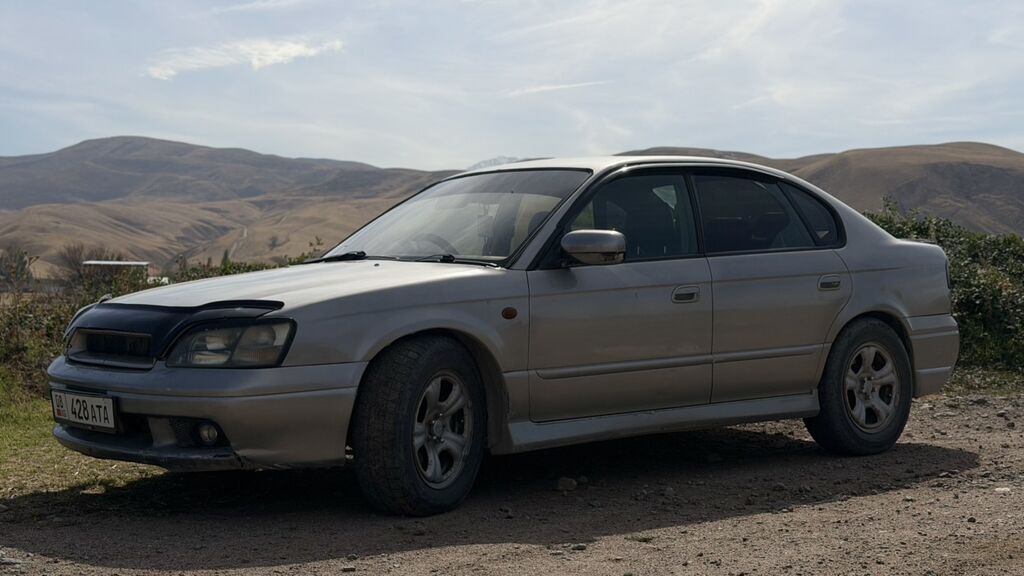 Subaru Legacy: 2000 г., 2 л, Механика, Бензин, Седан: фото 3
