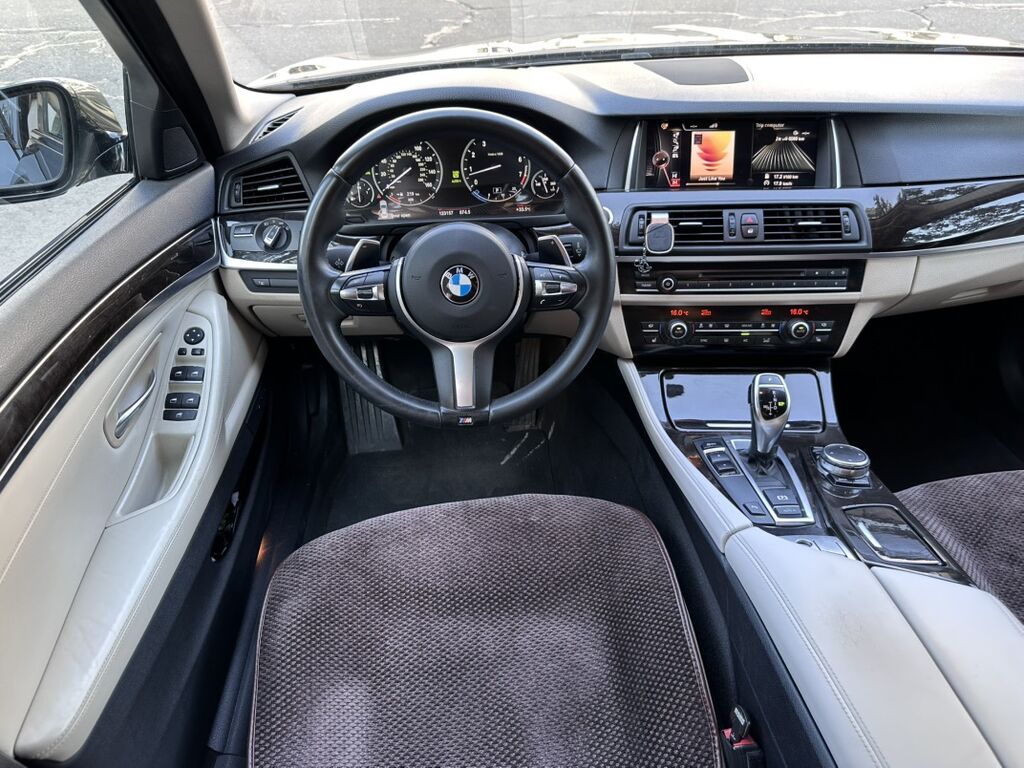 BMW 5 series: 2016 г., 3 л, Автомат, Бензин, Седан: фото 6