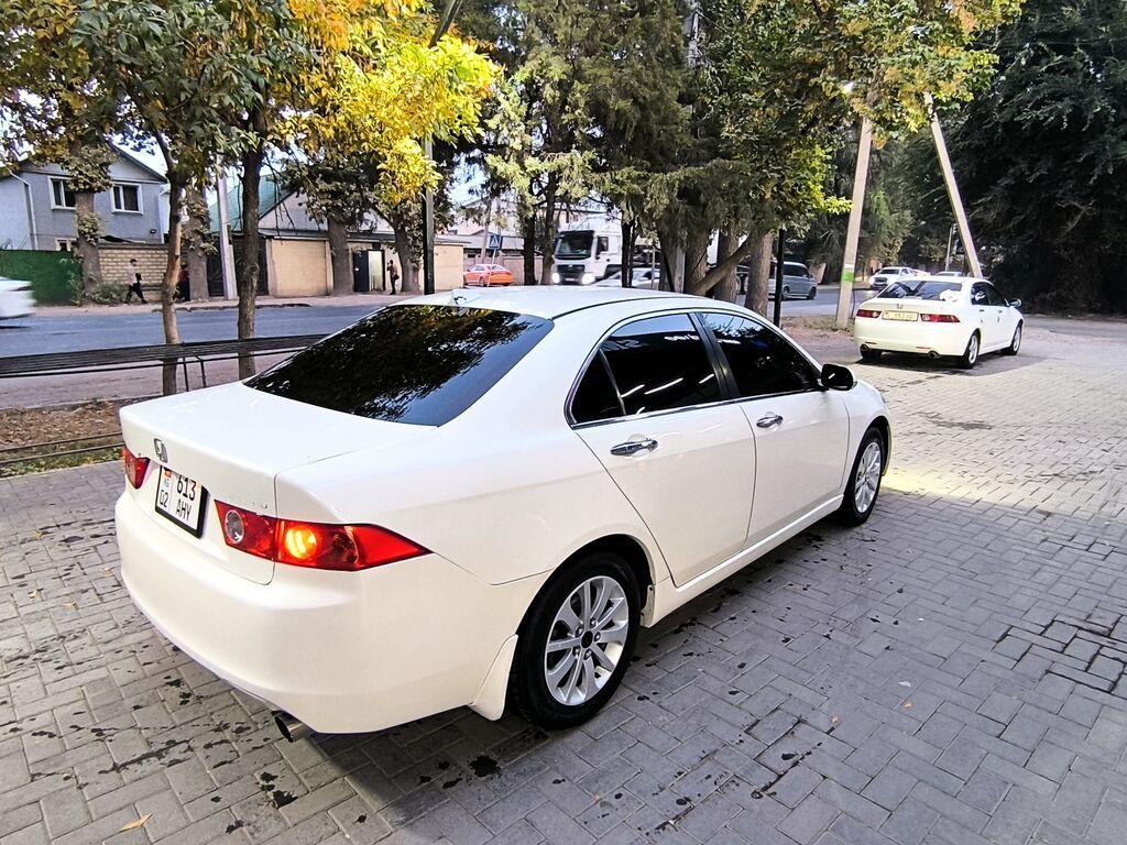 Honda Accord: 2004 г., 2 л, Автомат, Бензин, Седан: фото 7