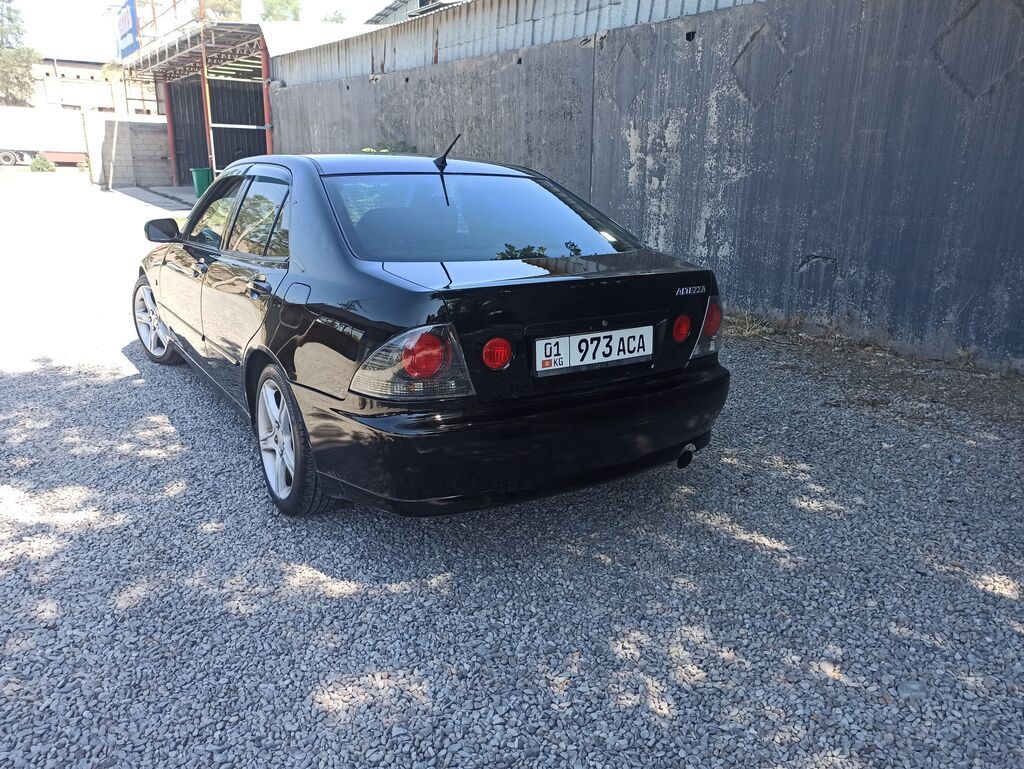Toyota Altezza: 2003 г., 2 л, Бензин, Седан: фото 4