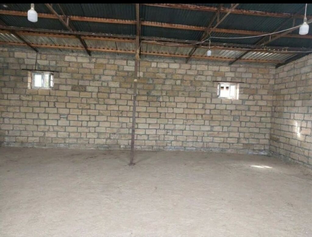 Çölyolda obyekt satilir. 100 kvadrat. Sənədləri qaydasındadır. 3 Faz