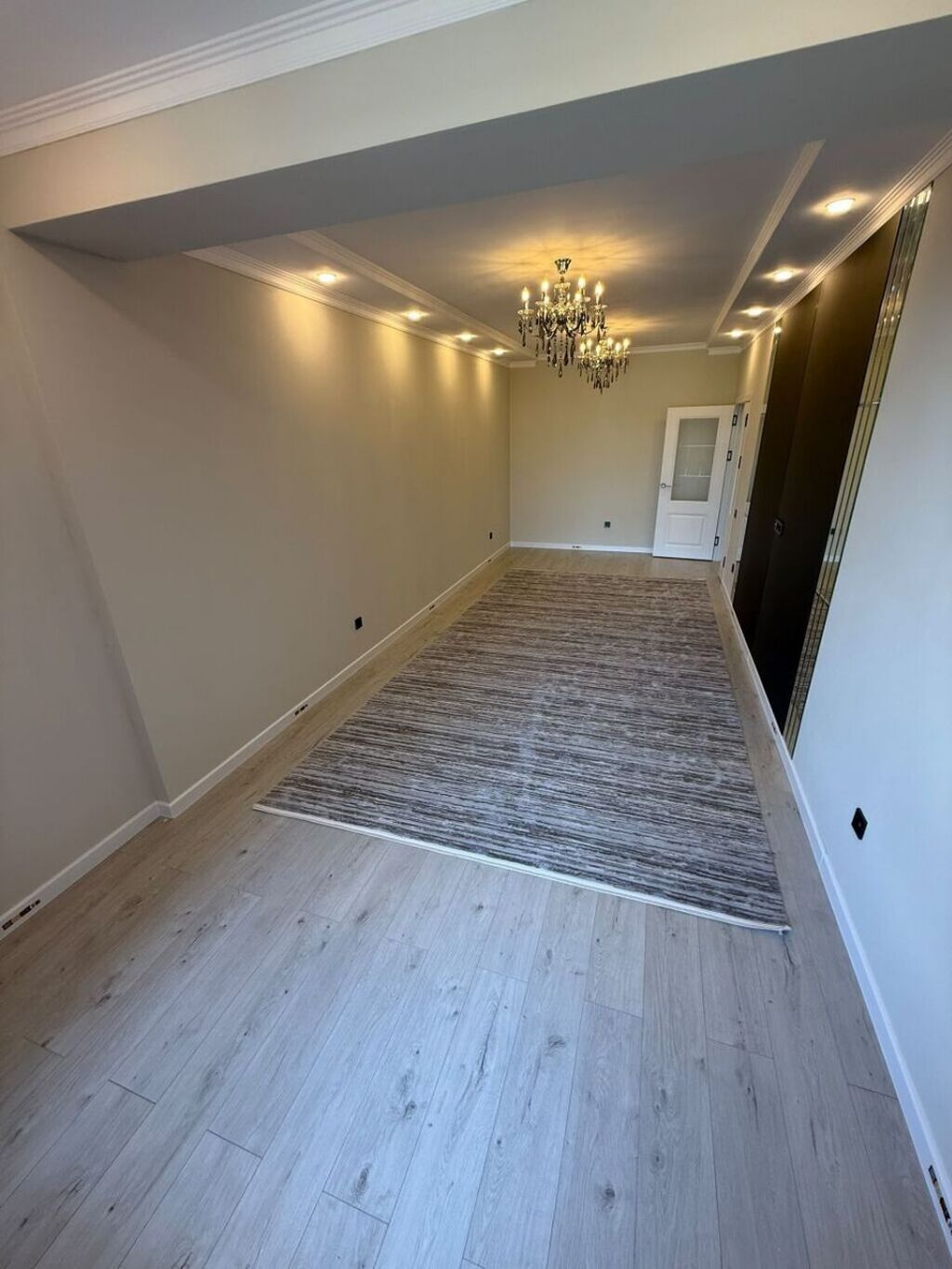 3 комнаты, 98 м², Восток-5 мкр Элитка, 4 этаж, Свежий ремонт: фото 3