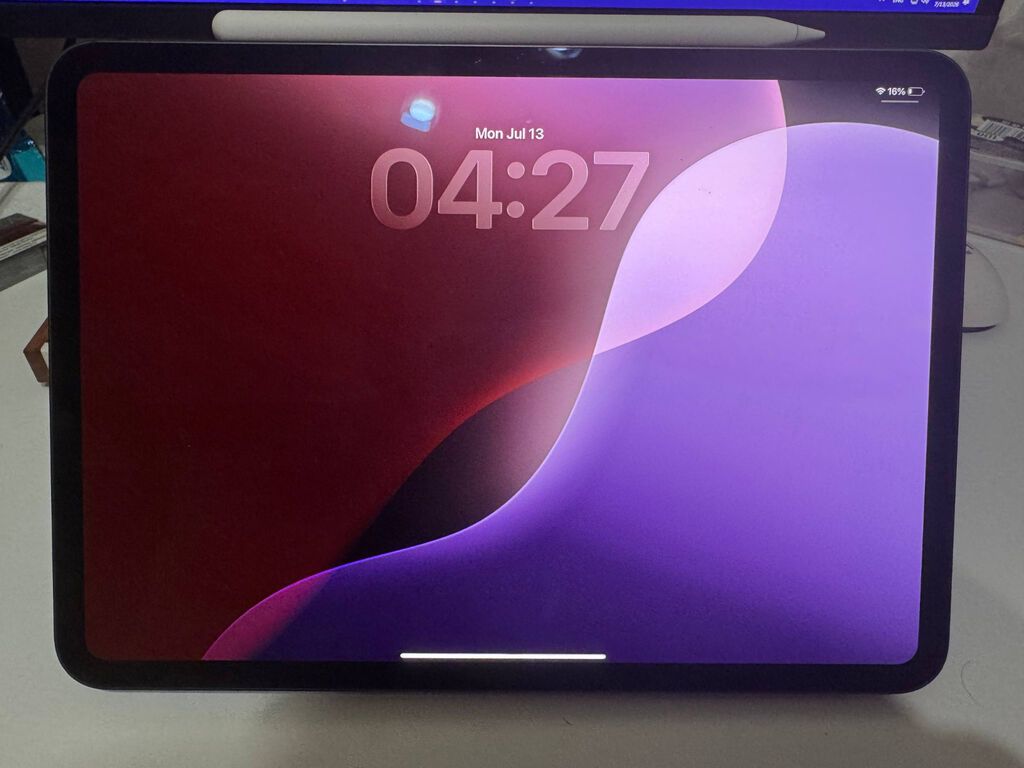 Планшет, Apple, память 256 ГБ, 10" - 11", Wi-Fi, Б/у, Классический цвет - Черный: фото 1
