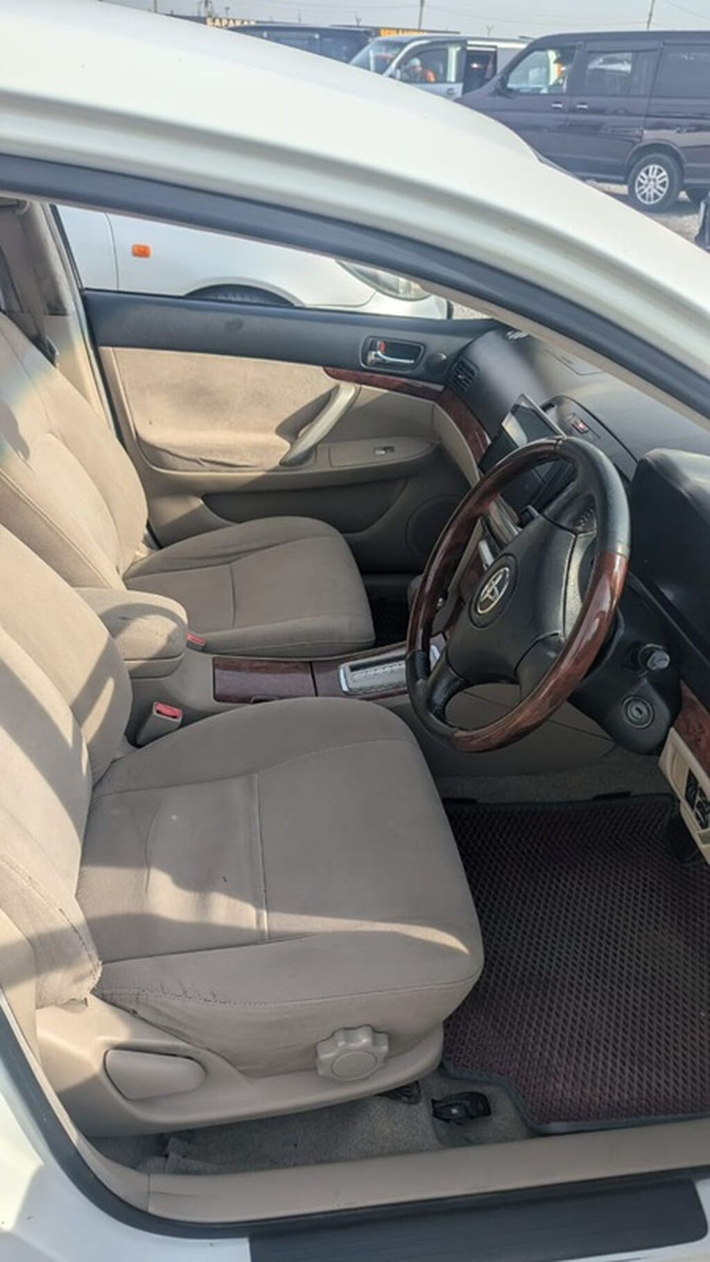 Toyota Allion: 2004 г., 1.8 л, Автомат, Бензин, Седан: фото 6