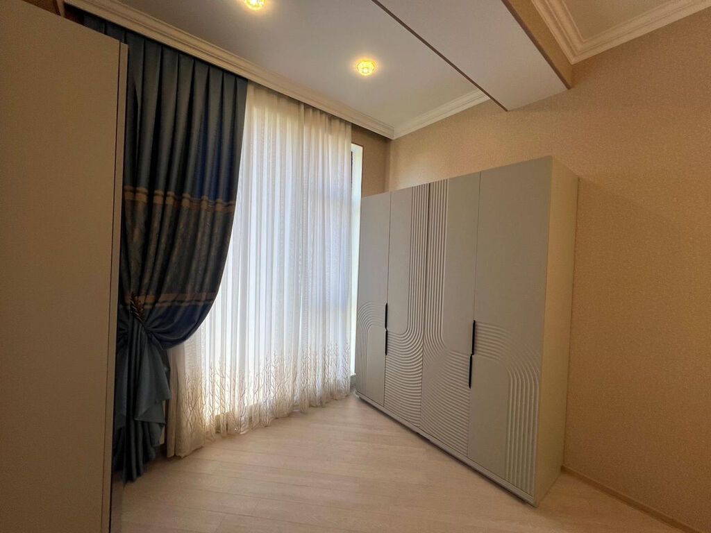 2 otaqlı, Yeni tikili, 105 kv. m