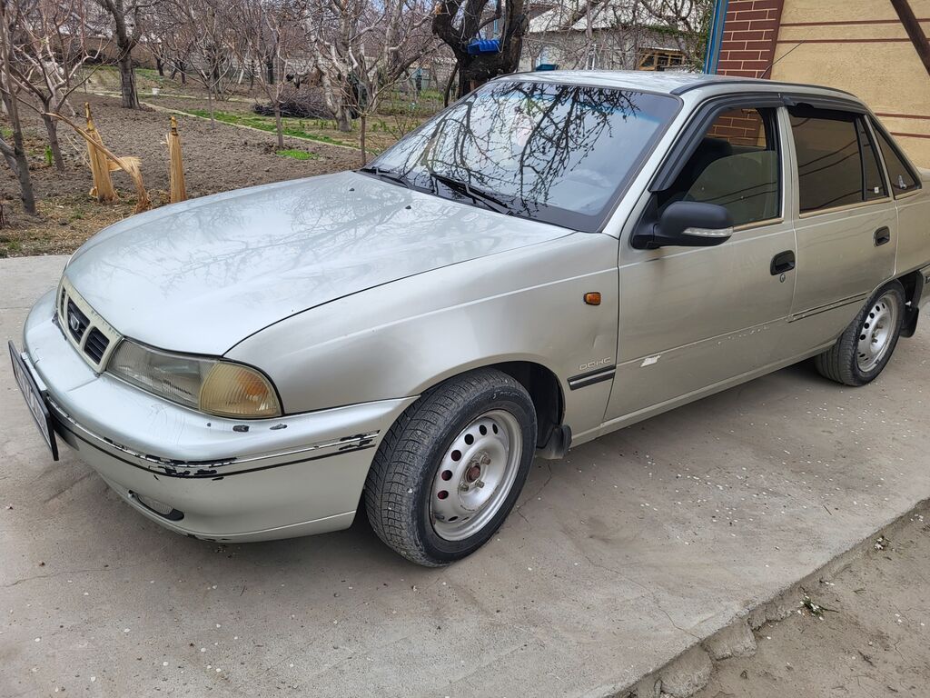Daewoo Nexia: 2006 г., 1.5 л, Механика, Бензин, Седан: фото 3