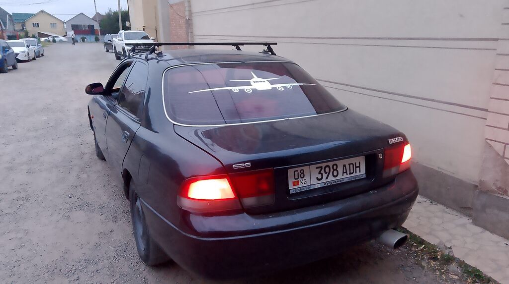 Mazda 626: 1997 г., 1.8 л, Механика, Бензин, Седан: фото 3