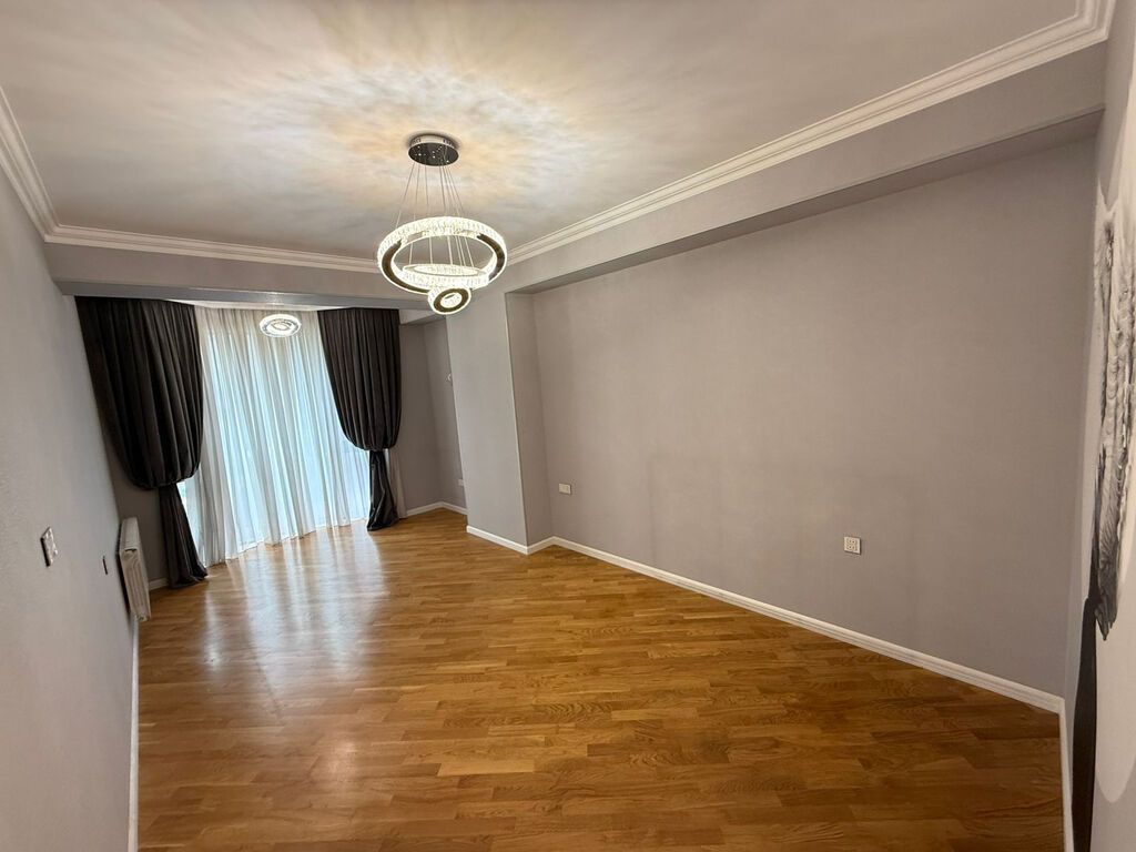 3 otaqlı, Yeni tikili, 155 kv. m