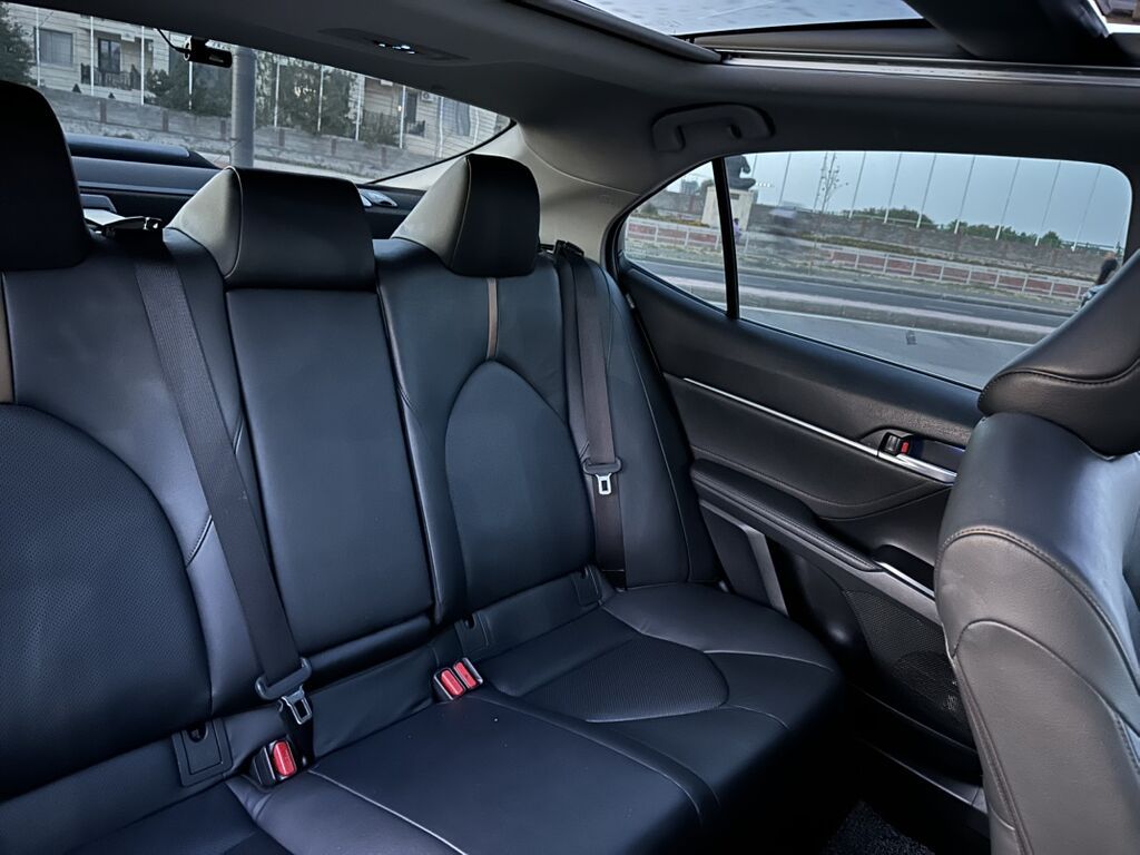 Toyota Camry: 2018 г., 2.5 л, Автомат, Бензин, Седан: фото 6