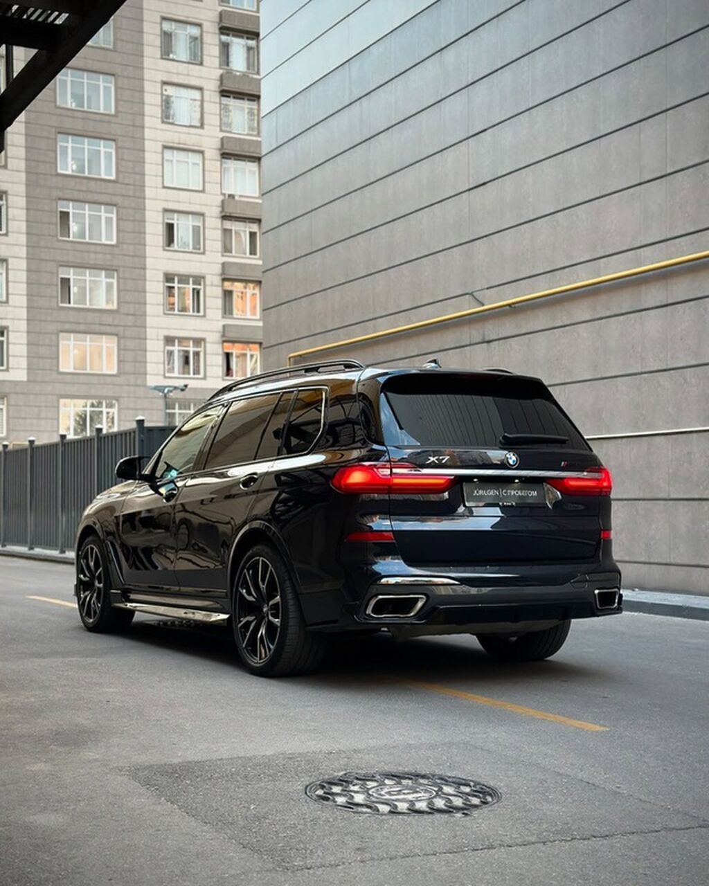 BMW X7: 2019 г., 4.4 л, Автомат, Бензин, Внедорожник — фото 2