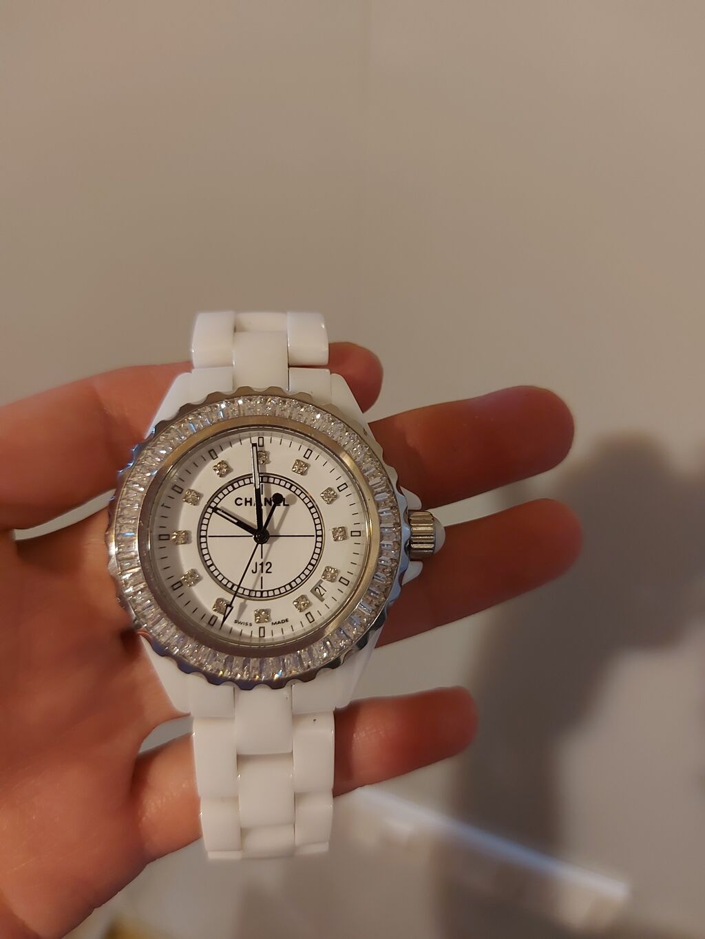 Как продать часы chanel. Часы шанель женские. часы chanel женские 2 кружка. часы chanel женские старая коллекция.