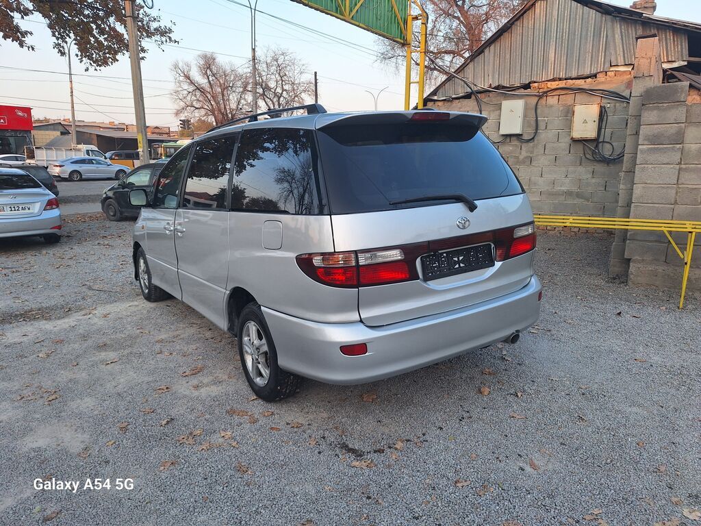 Toyota Previa: 2001 г., 2.4 л, Автомат, Газ, Минивэн: фото 3