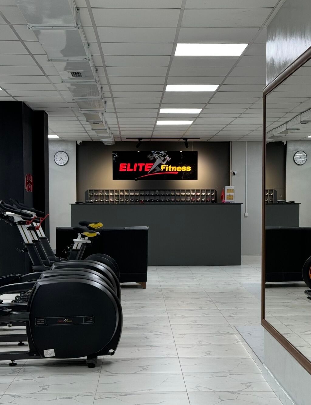 Требуется Уборщик, График: Шестидневка