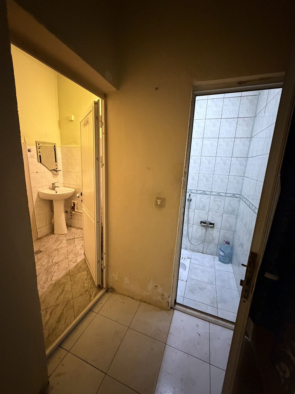 Kirayə ev 2 otaqlı. Komsamol dairəsində yerləşir. Xəritədə göstərilib