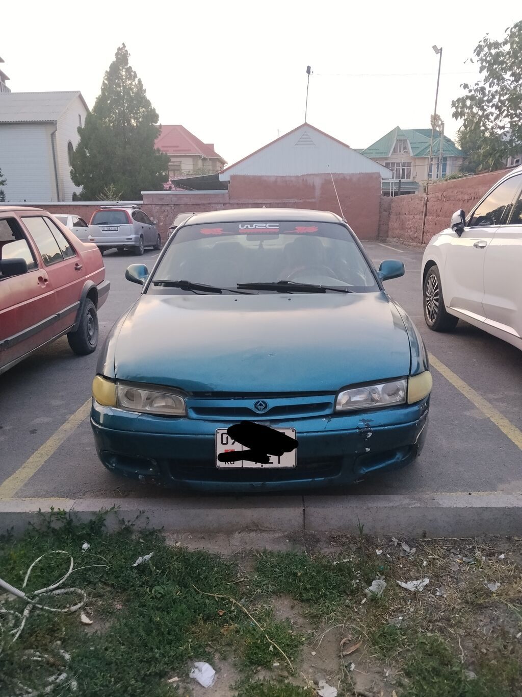Mazda 626: 1993 г., 1.8 л, Механика, Бензин, Седан: фото 1