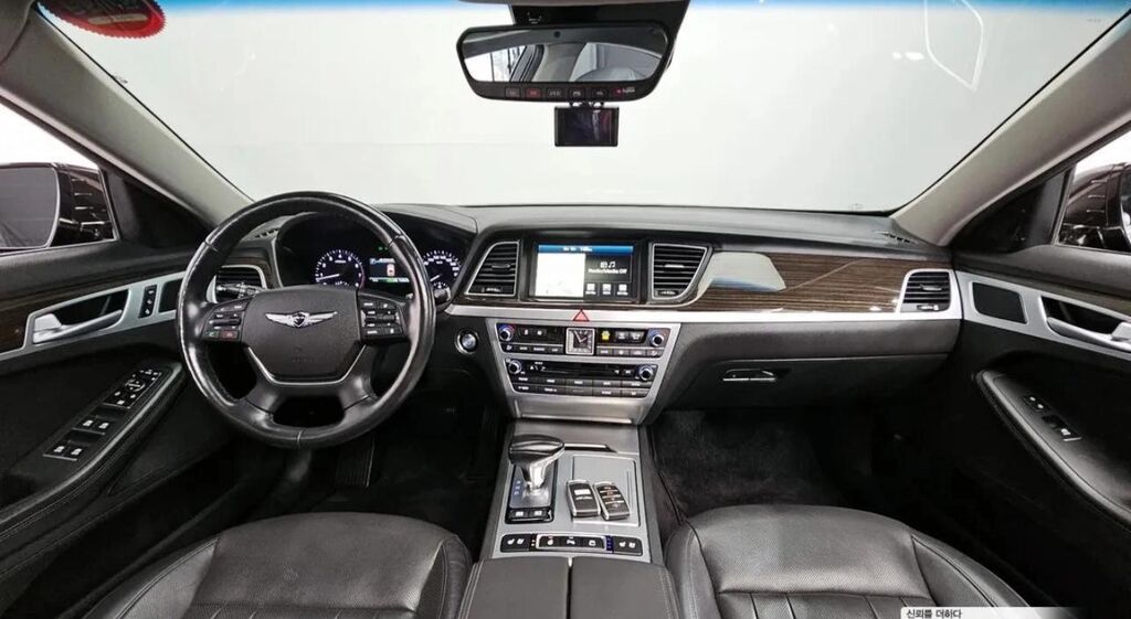 Hyundai Genesis: 2018 г., 3.3 л, Автомат, Бензин: фото 1