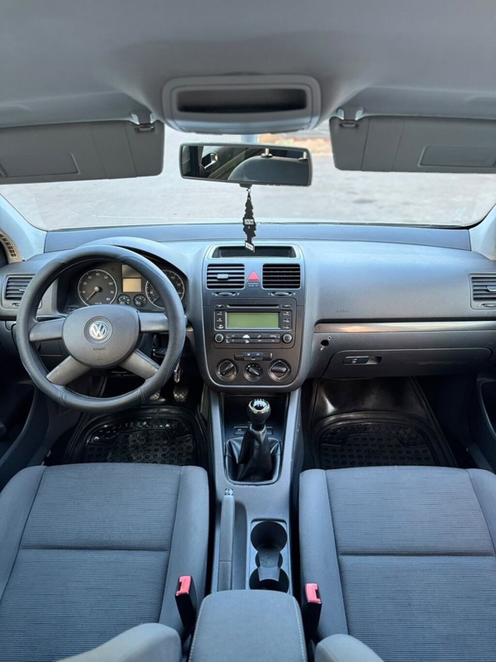 Volkswagen Golf V: 2006 г., 1.6 л, Механика, Бензин, Хэтчбэк: фото 7