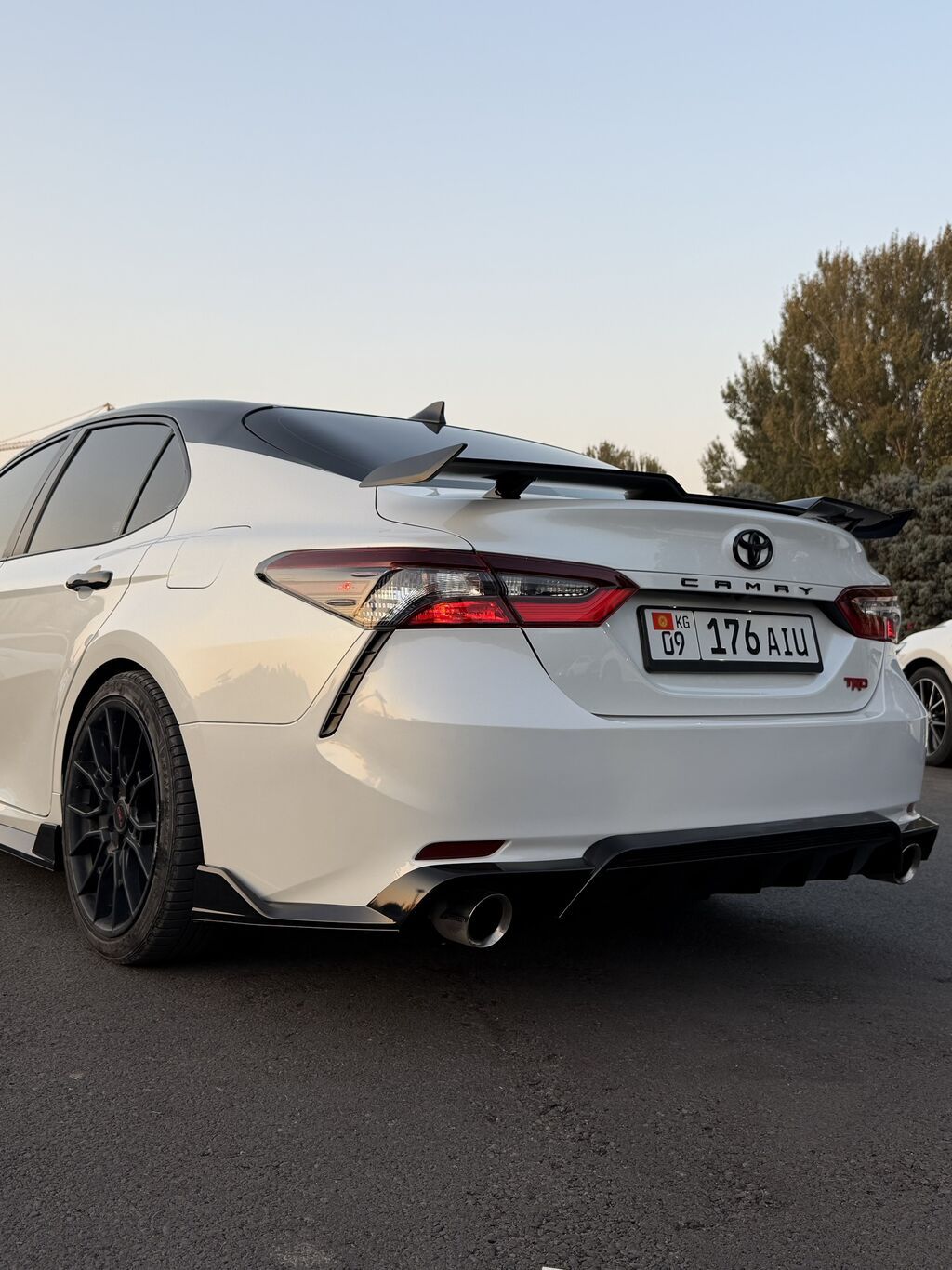 Toyota Camry: 2021 г., 3.5 л, Автомат, Бензин, Седан: фото 1