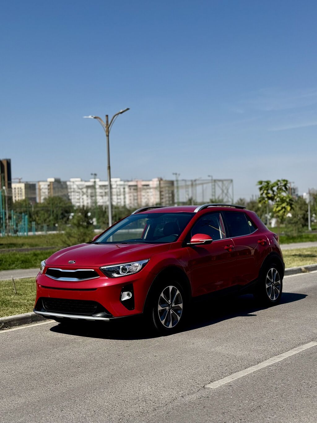 Kia Stonic: 2019 г., 1.4 л, Автомат, Бензин, Кроссовер: фото 1