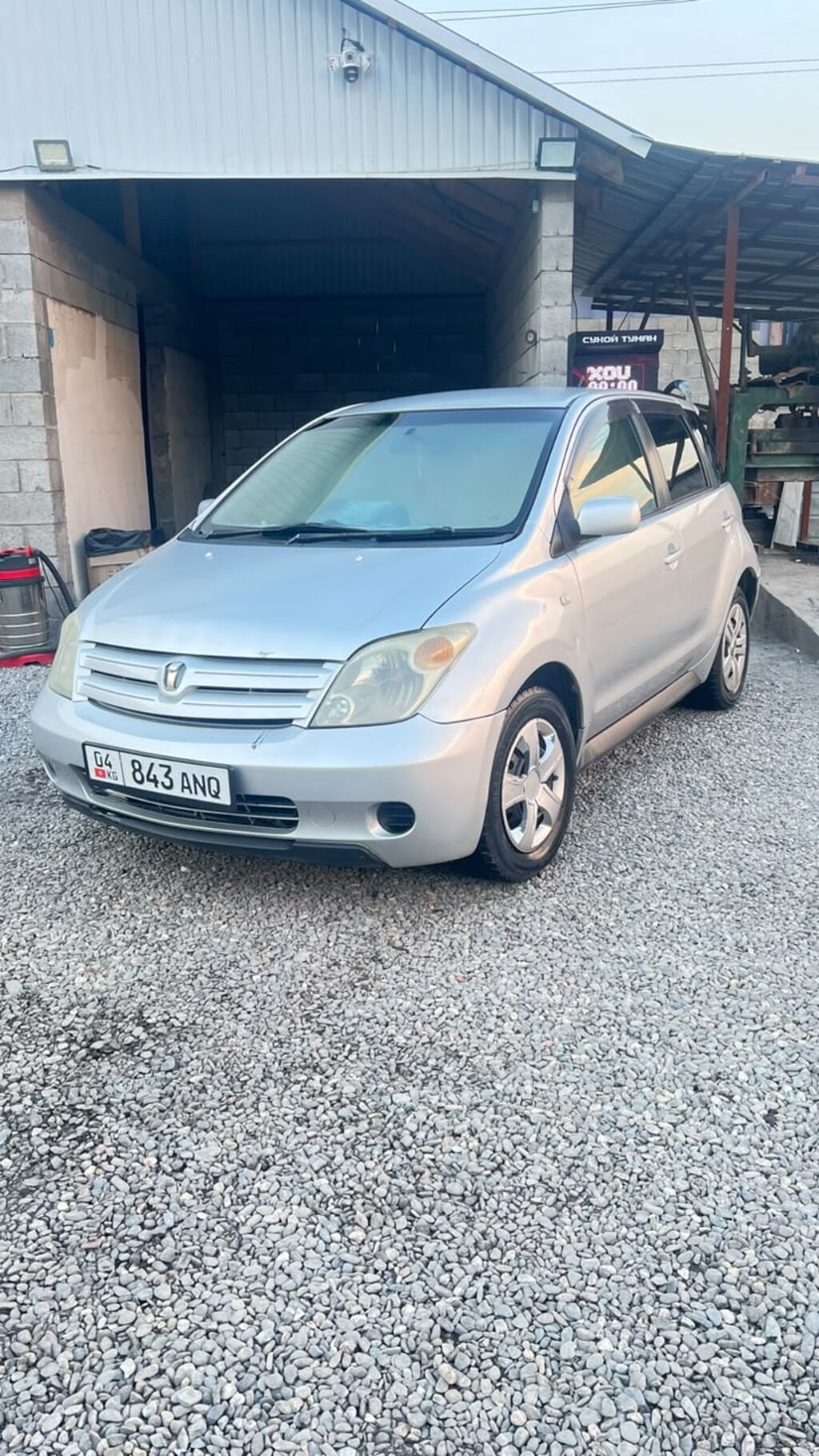 Toyota Ist: 2002 г., 1.3 л, Автомат, Бензин, Хэтчбэк: фото 4