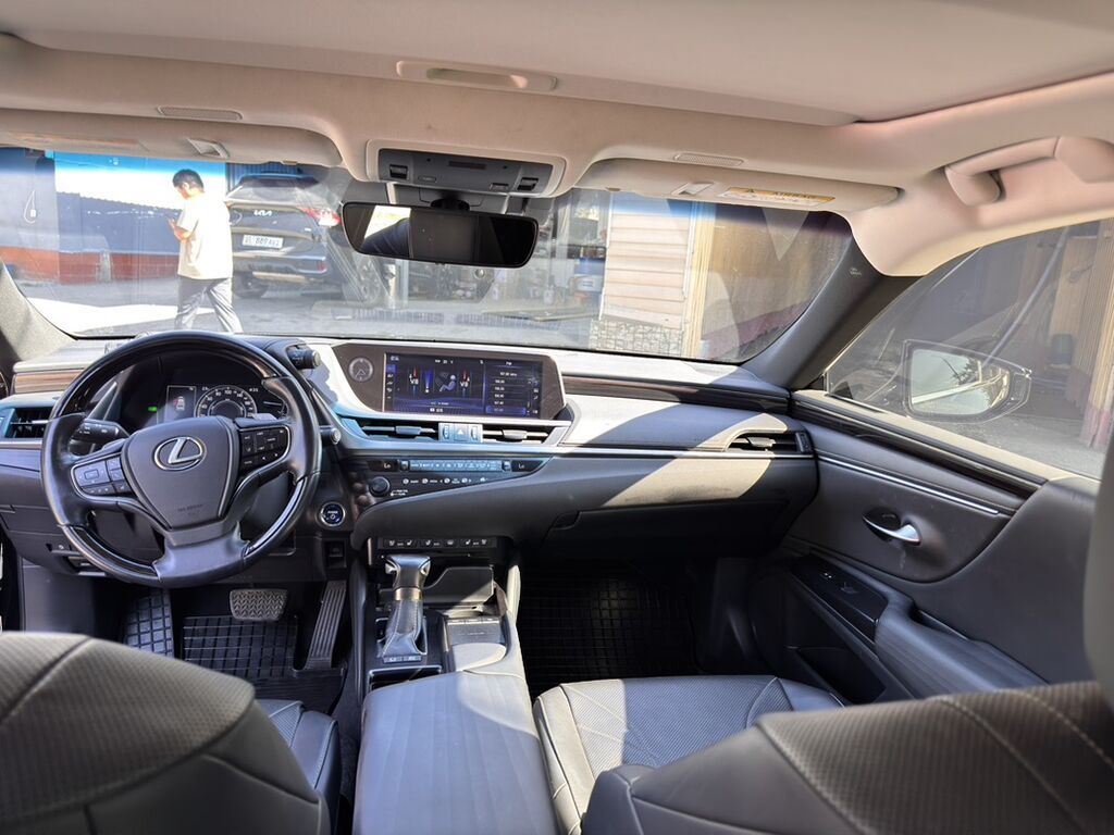 Lexus ES: 2019 г., Автомат, Седан: фото 5