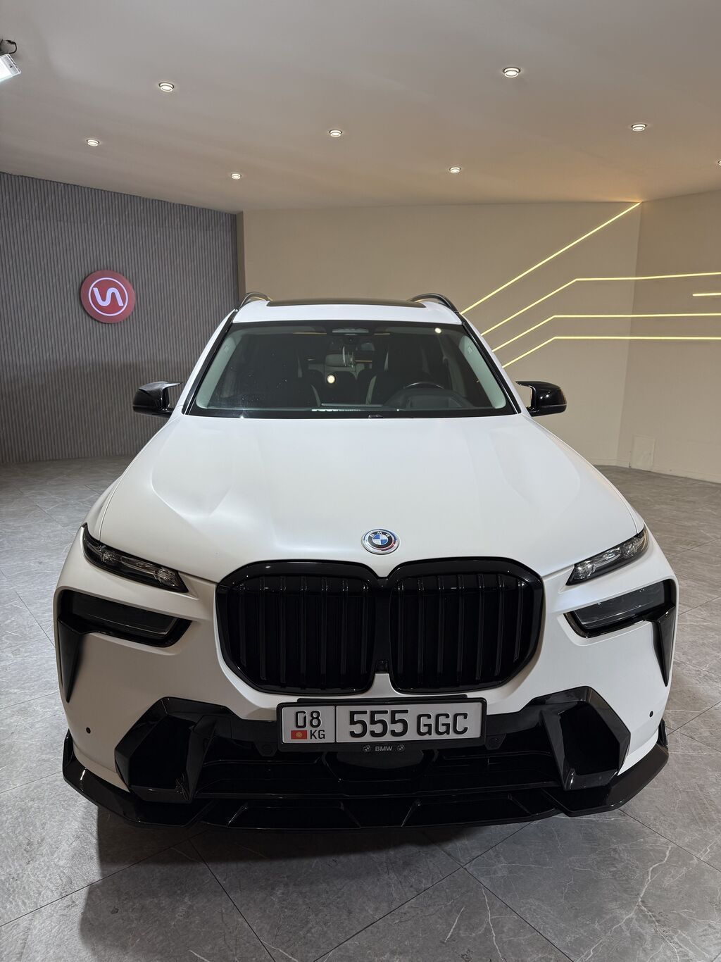BMW X7: 2019 г., 3 л, Автомат, Бензин, Кроссовер: фото 1
