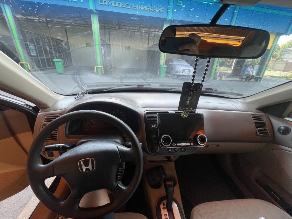 Honda Civic: 2001 г., 1.7 л, Автомат, Бензин, Седан: фото 6