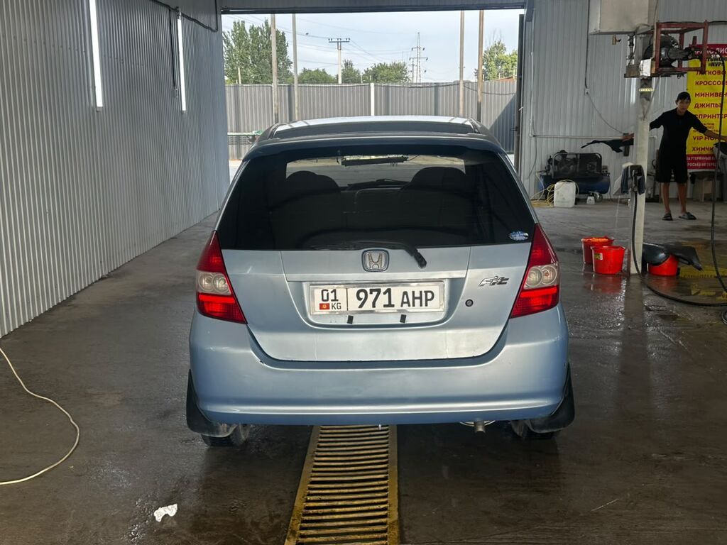 Honda Fit: 2003 г., 1.3 л, Вариатор, Бензин, Хэтчбэк: фото 5