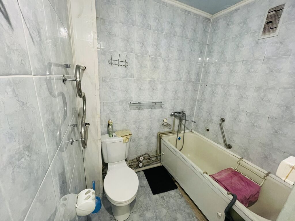 2 комнаты, 44 м², 3 мкр 104 серия, 4 этаж, Старый ремонт: фото 5