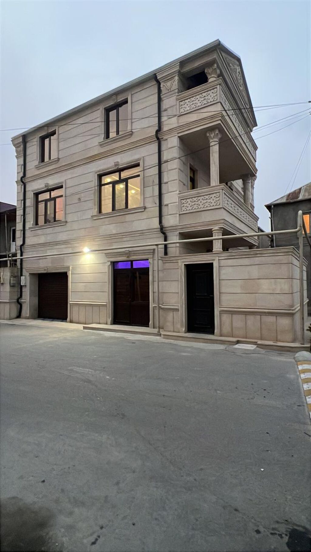 6 otaqlı, 280 kv. m, Kredit var, Yeni təmirli