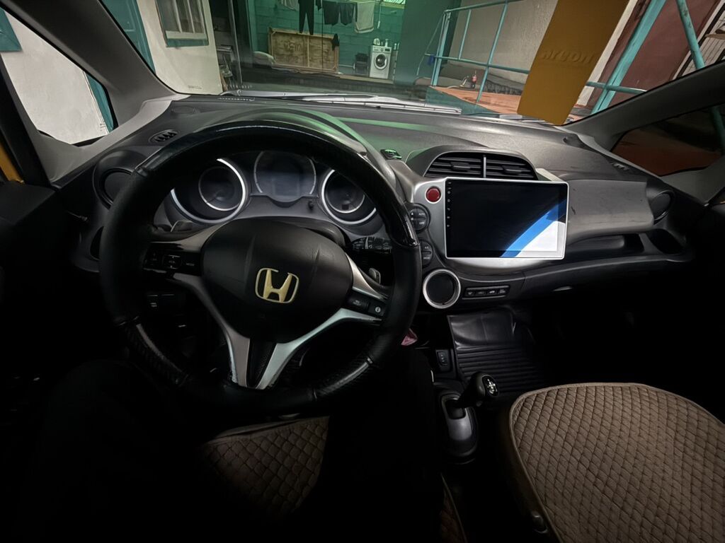 Honda Jazz: 2009 г., Автомат, Бензин, Хэтчбэк: фото 8