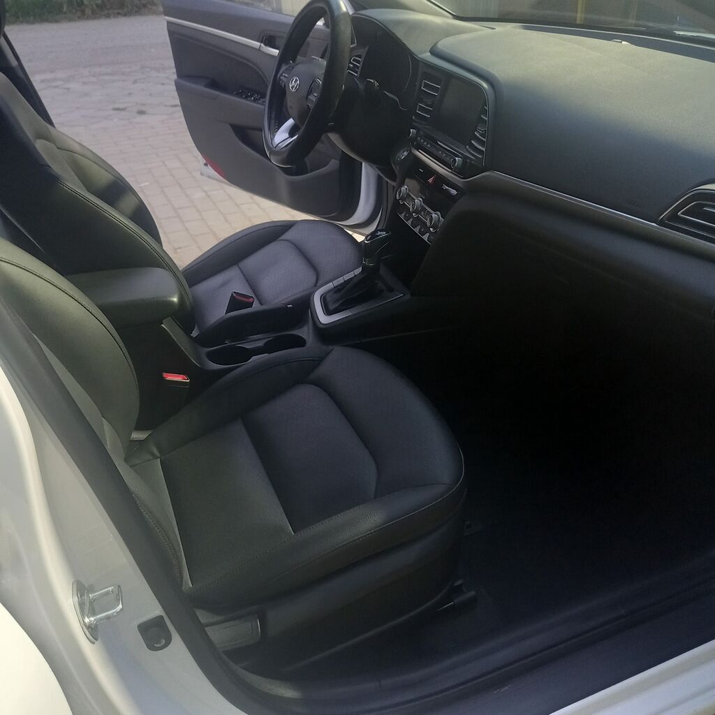 Hyundai Avante: 2019 г., 1.6 л, Автомат, Бензин, Седан: фото 6