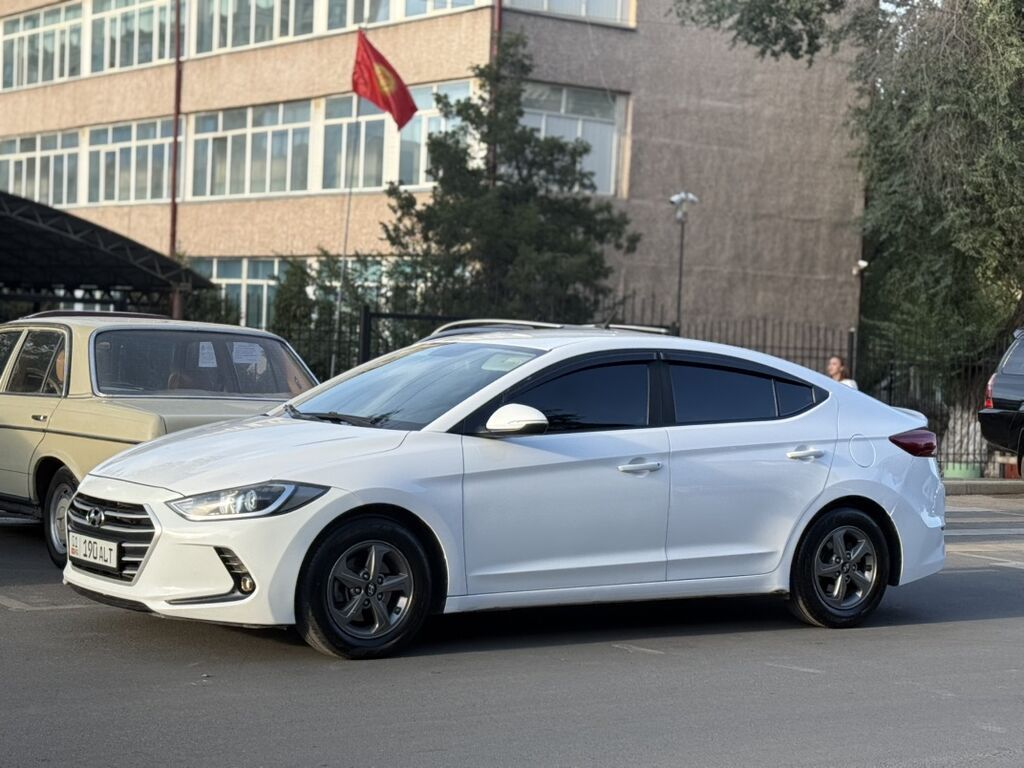 Hyundai Elantra: 2017 г., 1.7 л, Автомат, Дизель, Седан: фото 1