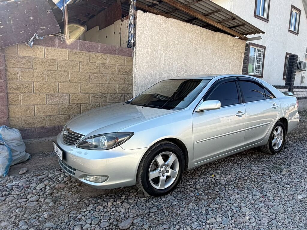 Toyota Camry: 2002 г., 2.4 л, Автомат, Бензин, Седан: фото 2