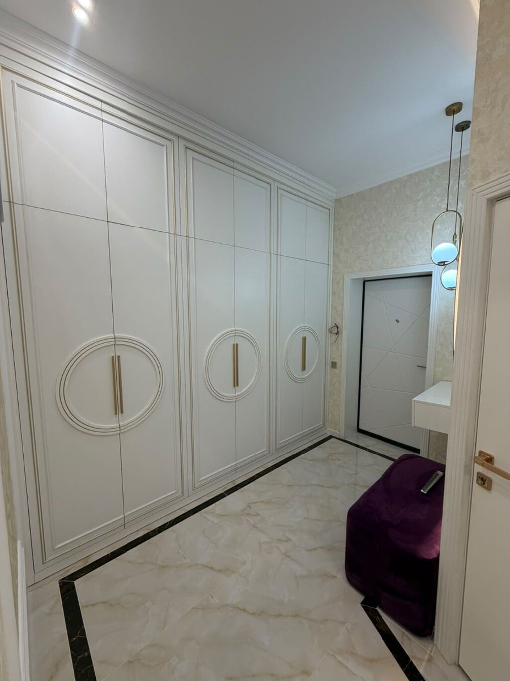 Nizami metrosu | 3 Otaqlı Mənzil Kirayə Verilir 📍 Ünvan: Salatın