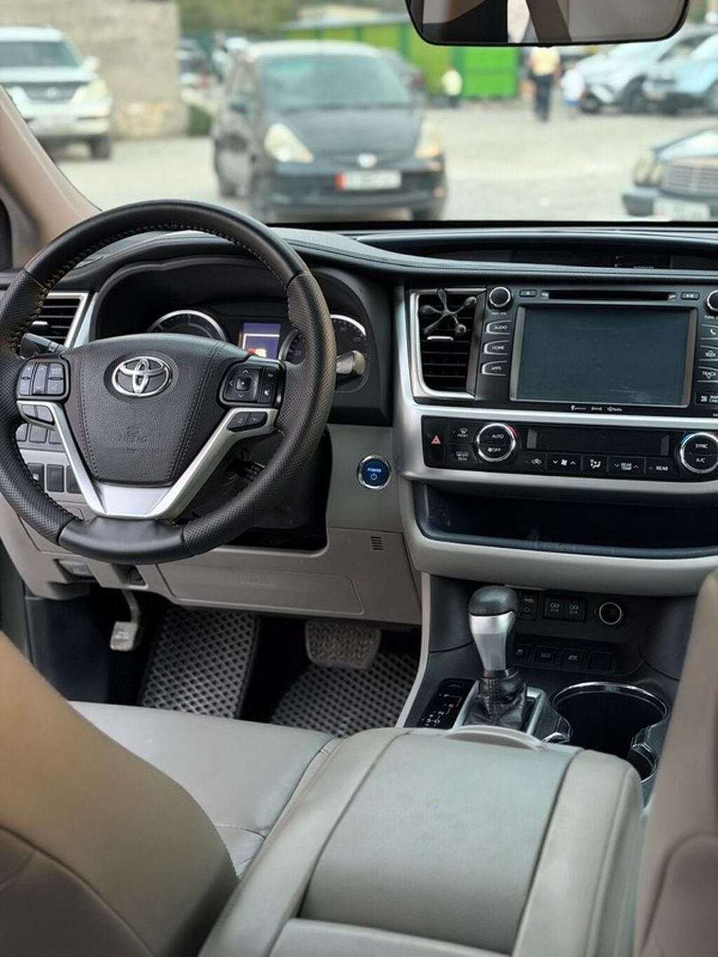 Toyota Highlander: 2018 г., 3.5 л, Автомат, Гибрид, Кроссовер: фото 3