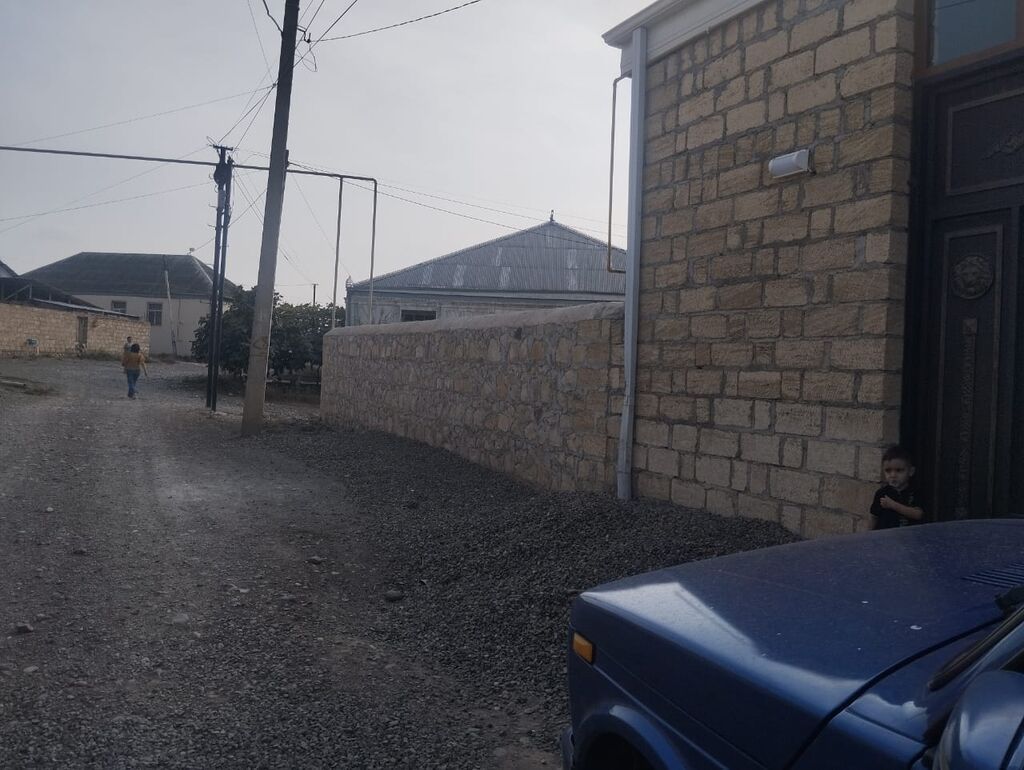 3 otaqlı, 600 kv. m, Yeni təmirli