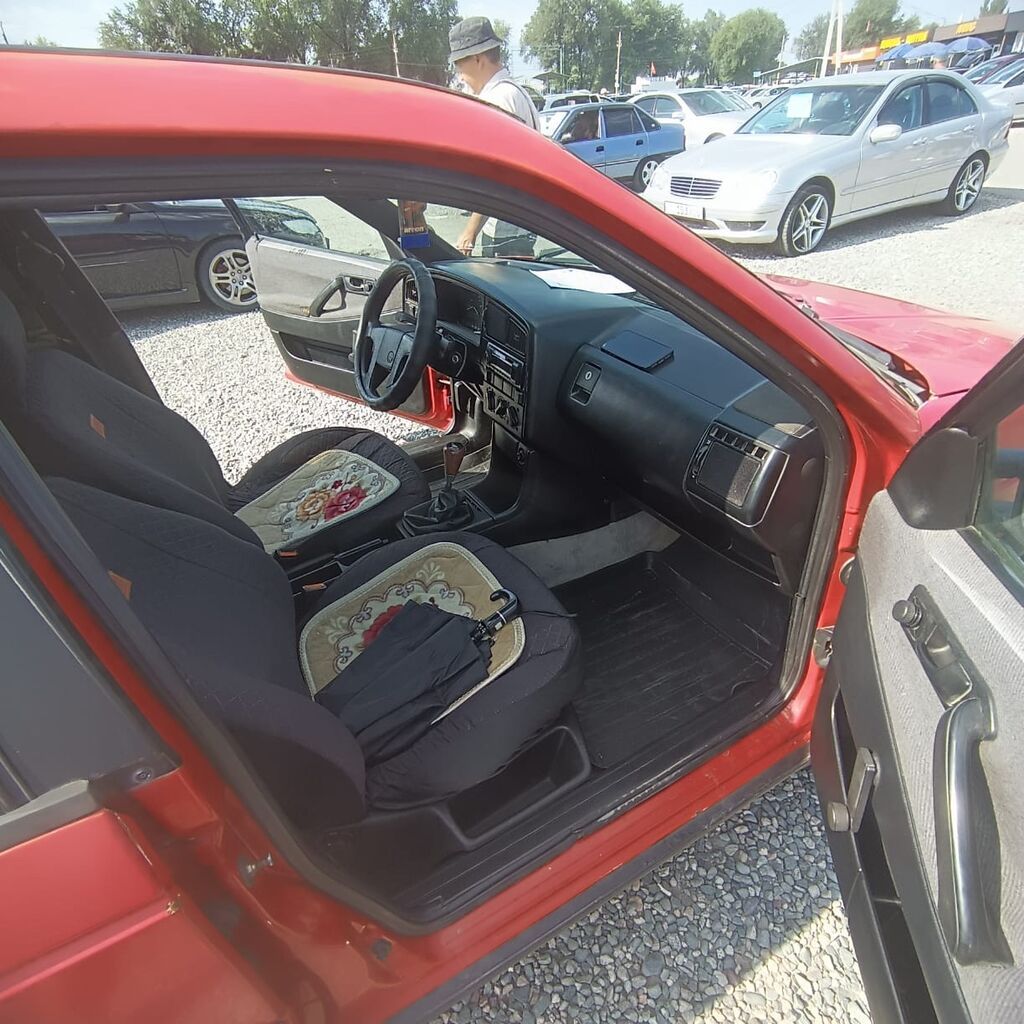 Volkswagen Passat Variant: 1989 г., 1.8 л, Механика, Бензин, Универсал: фото 6