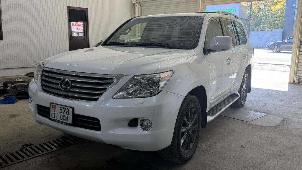 Lexus LX: 2009 г., 5.7 л, Автомат, Бензин, Внедорожник: фото 1